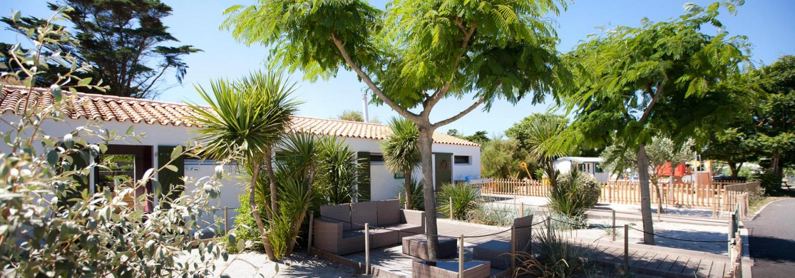 bloc sanitaire avec terrasse