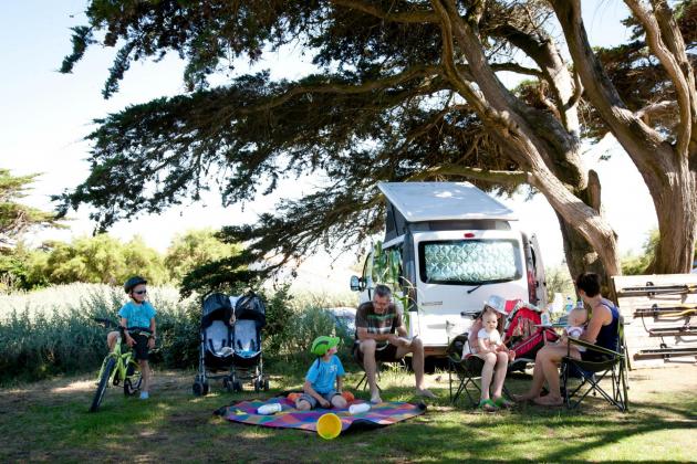 Location emplacement camping les baleines